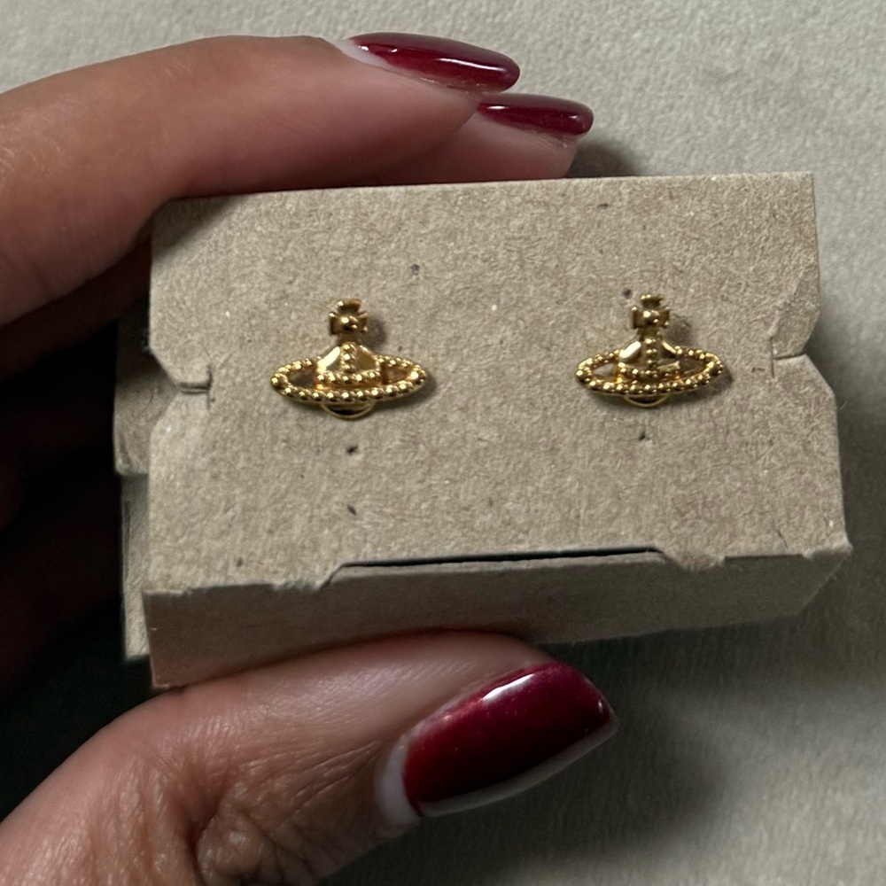 Vivienne Westwood Gold Farah Earrings